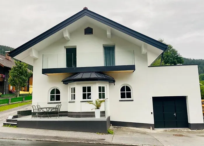 Townville Chalet's Apartament Flachau