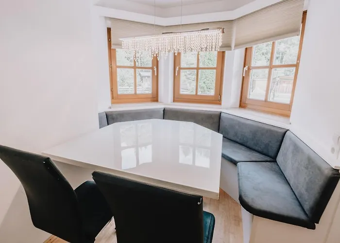 Townville Chalet's Apartament Flachau